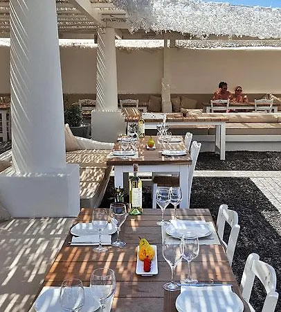 Anemos Lounge Perissa (Santorini)