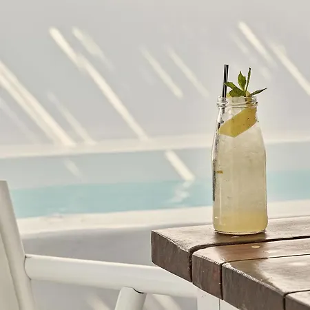 Anemos Lounge Perissa (Santorini)