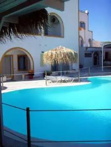 Anemos Lounge Hotel Perissa (Santorini)